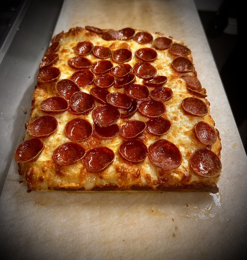 Chonie's Pizza - Van Henion Brewing Location - photo 2