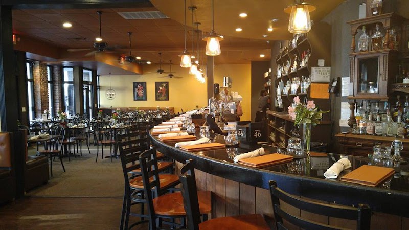 Frescos Southern Kitchen & Bar - photo 3