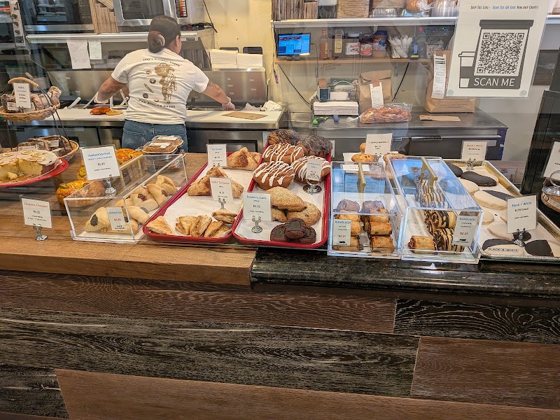 Izzy's Brooklyn Bagels - photo 4