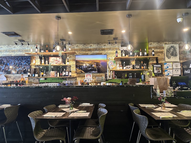 Avi’s Grill - photo 5