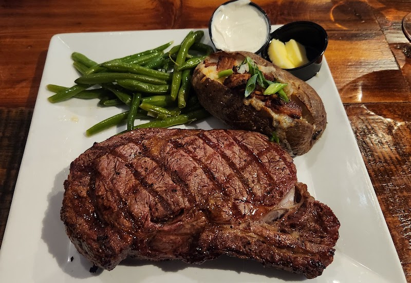 Tomahawk Butchery & Tavern - photo 2