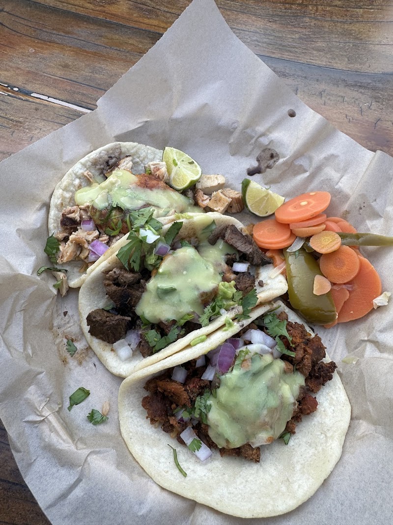 La Chingona Tacos - photo 5