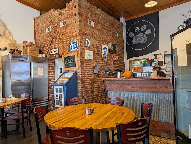 The Bleu Dog Cafe - photo 2