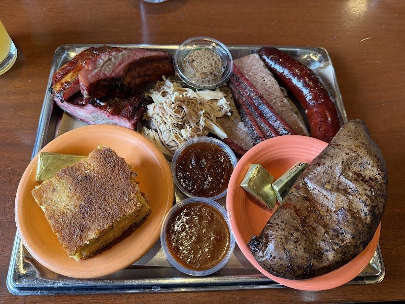Black Dog Smoke & Ale House - photo 2