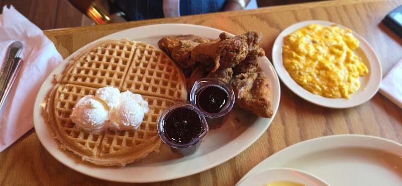 Roscoe's House of Chicken 'n Waffles - photo 2