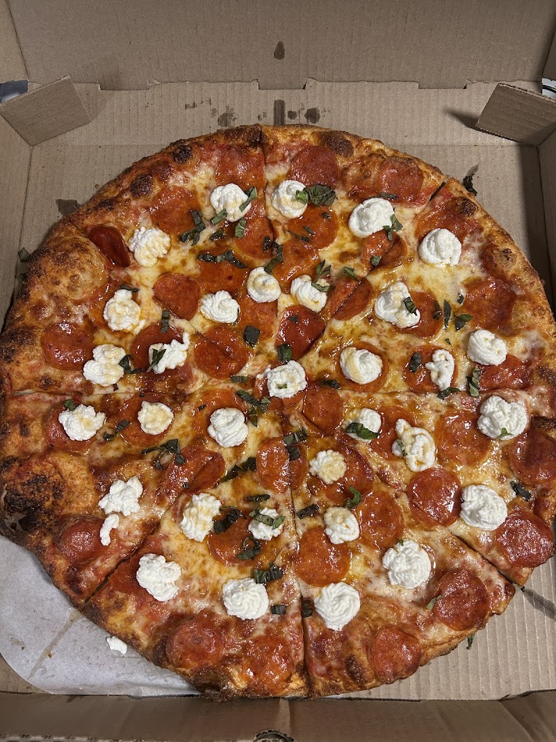 Da Pizza Company – Pizzeria & Food Trucks - photo 4