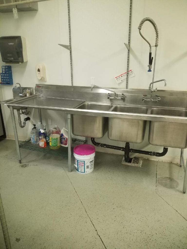 The Crazy Caterer Commissary Kitchen - photo 4