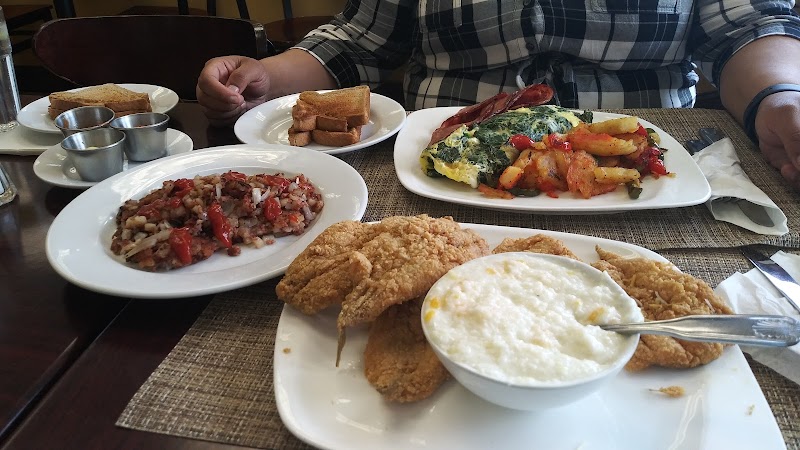 The Weekend Spot Catering Restaurant - photo 4