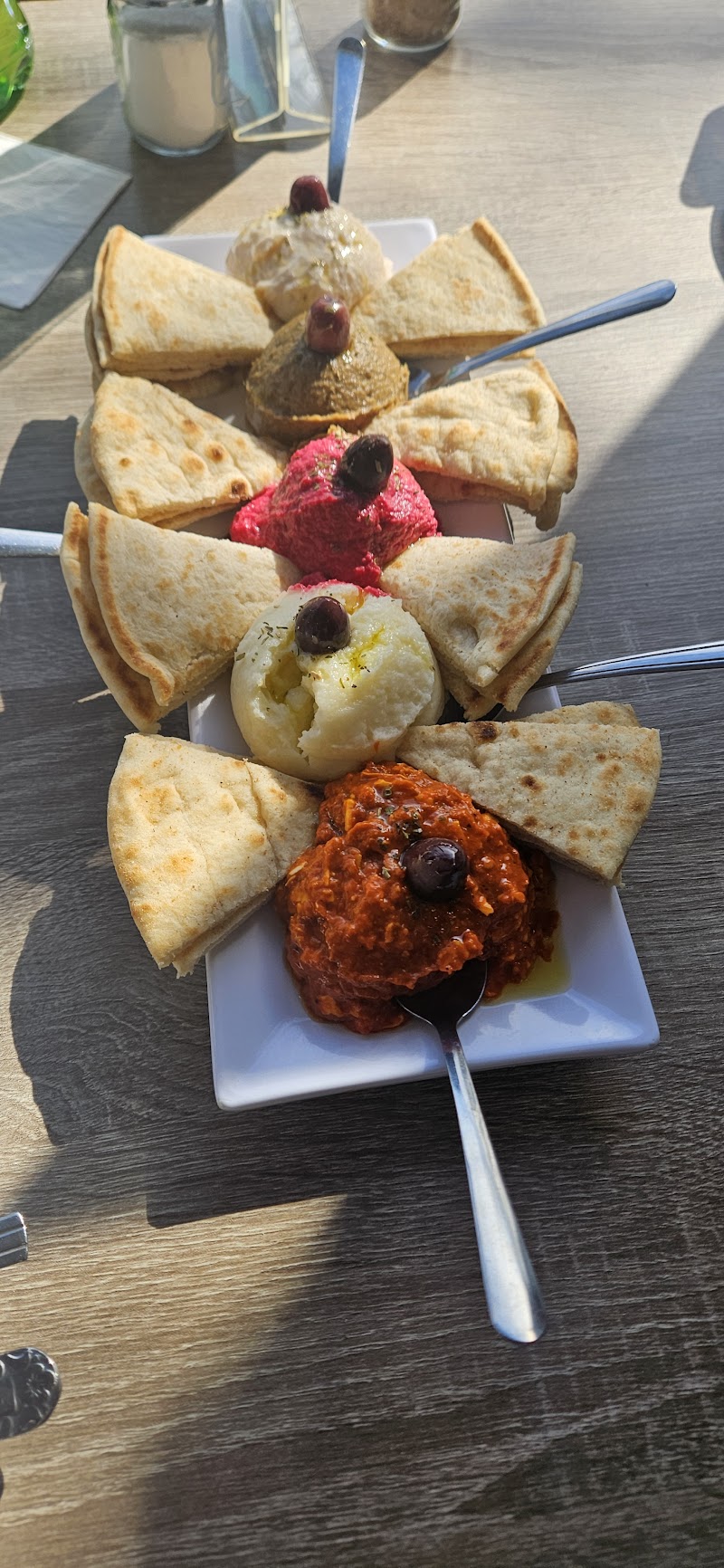 Tzatziki Greek Grill - photo 2
