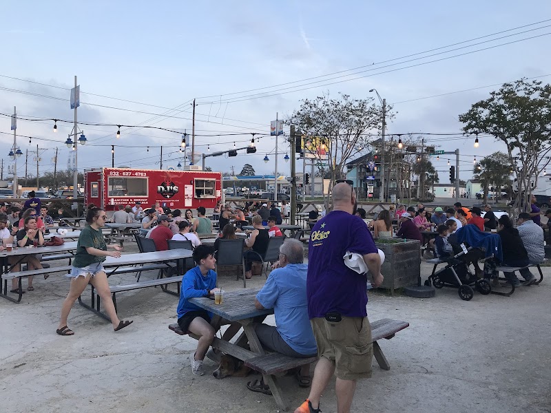 DJ's Crawfish- Food Truck - photo 5