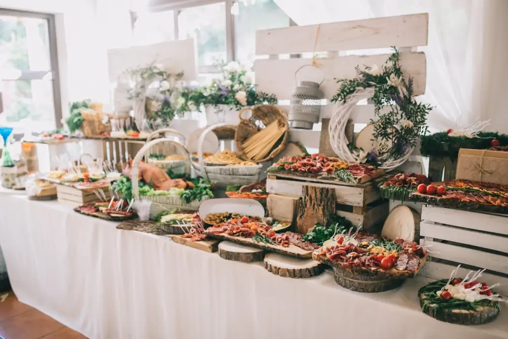 Hel's Kitchen Catering - Catering in Evanston, Illinois