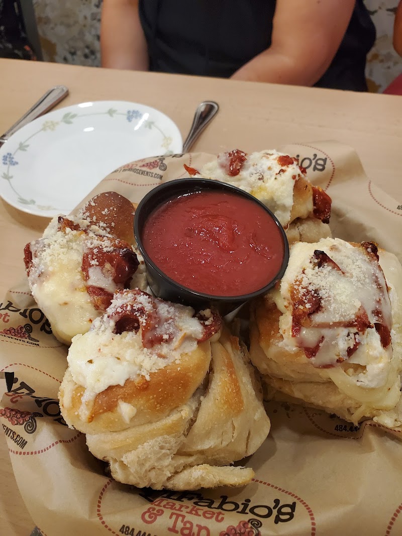 DiFabio's Market & Tap - photo 3