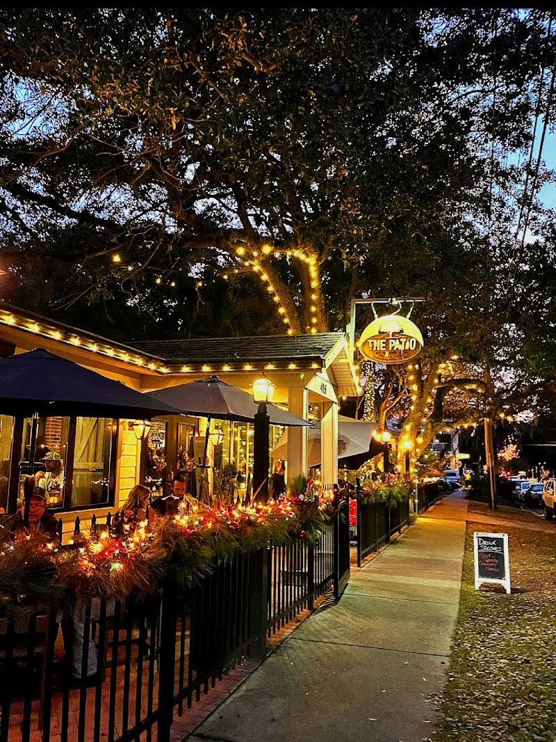 The Patio at 5th and Ash Restaurant - photo 4