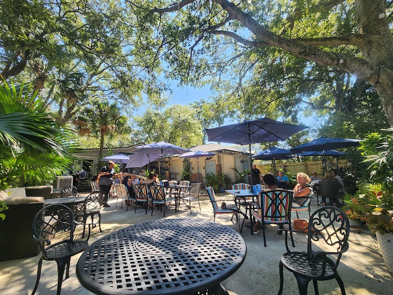 The Patio at 5th and Ash Restaurant - Catering in Fernandina Beach, Florida