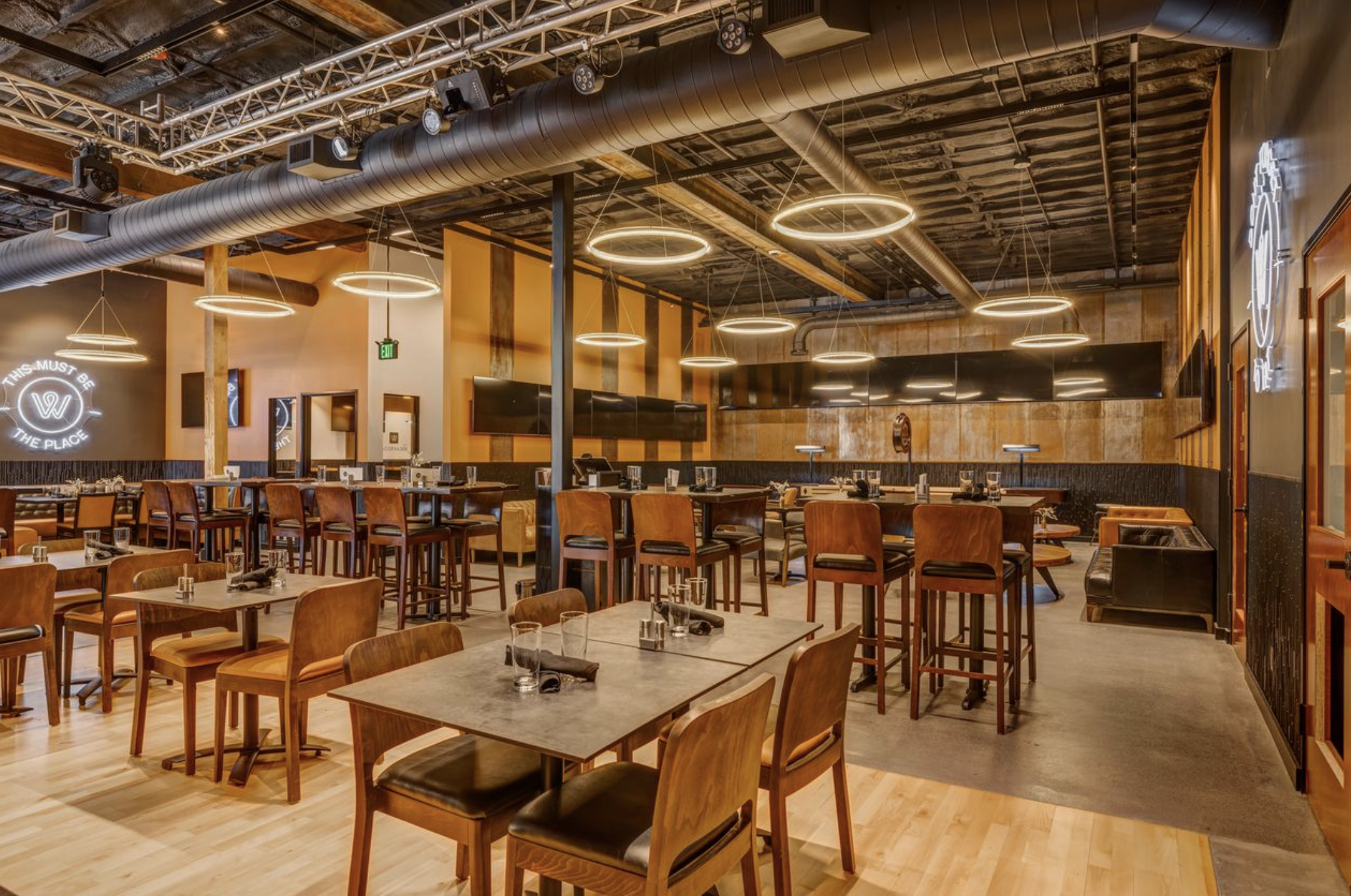 The Warehouse Gastropub & Liquor Store - photo 2