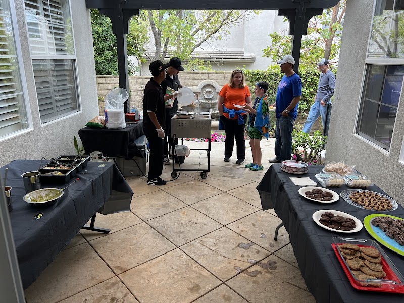 Famous Taco Bar Catering - photo 2
