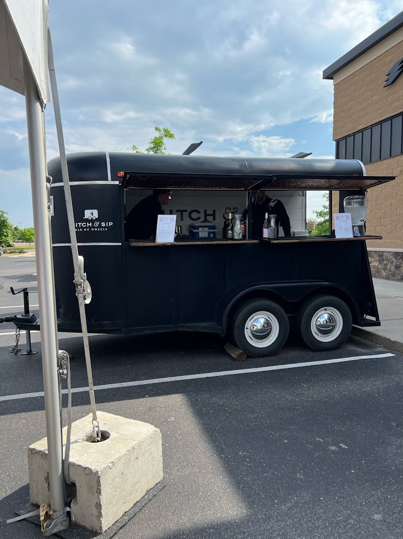 Hitch & Sip Bar on Wheels - Minnesota Bartending Service - photo 2