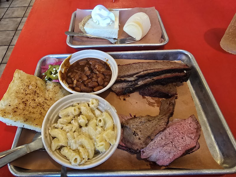 Salinas City BBQ - photo 4