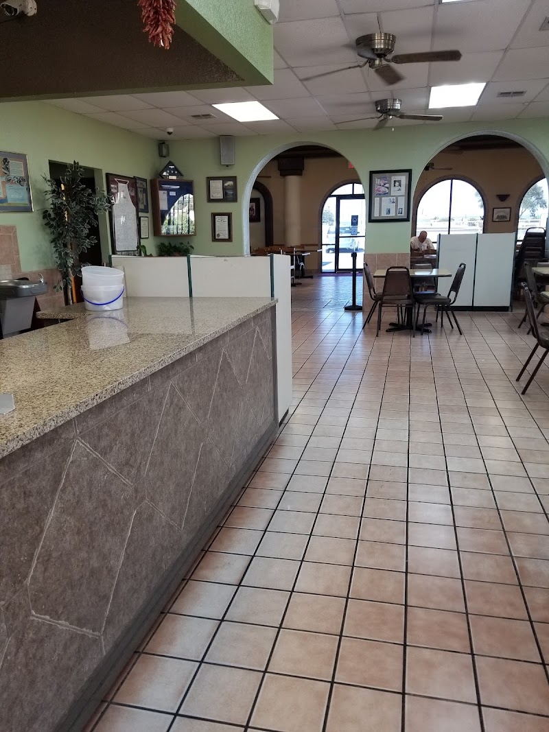 Roberto's Mexican Food - photo 2