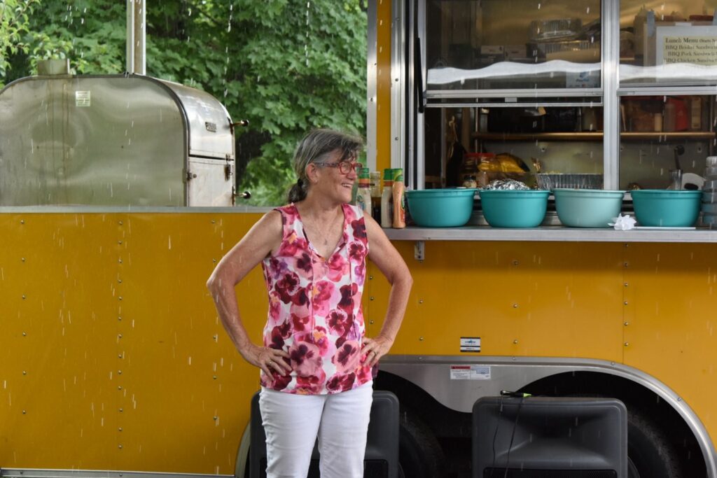 Moose's Barbecue - photo 3