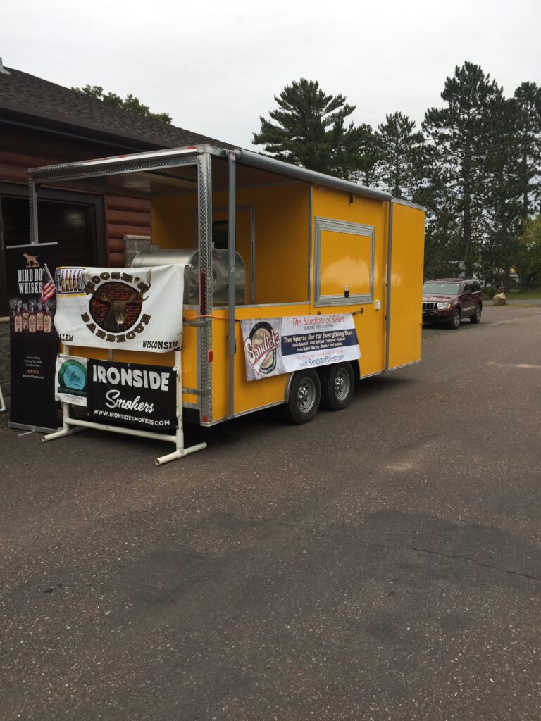 Moose's Barbecue - photo 2