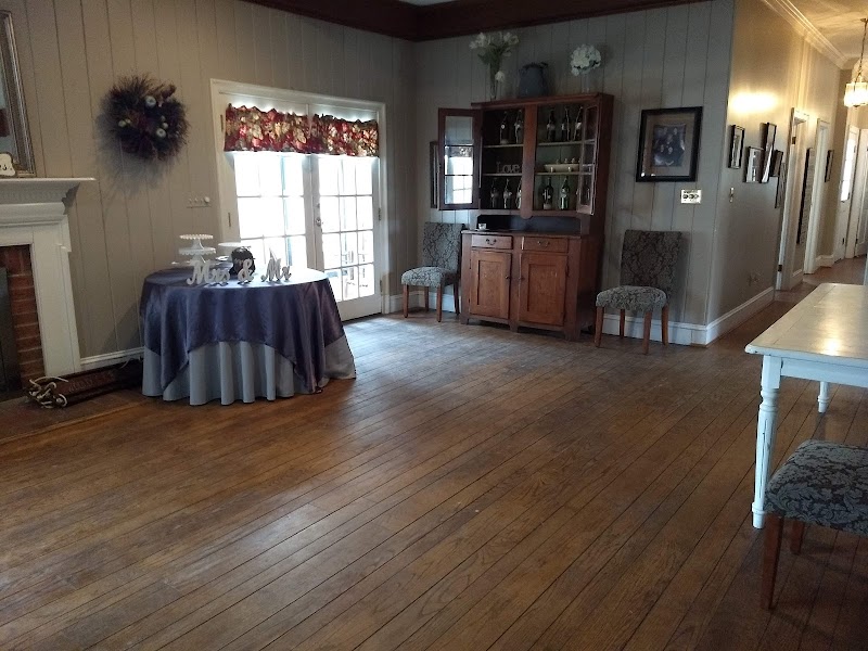 The Apple Blossom Inn DBA Magnolia Mansion - photo 4