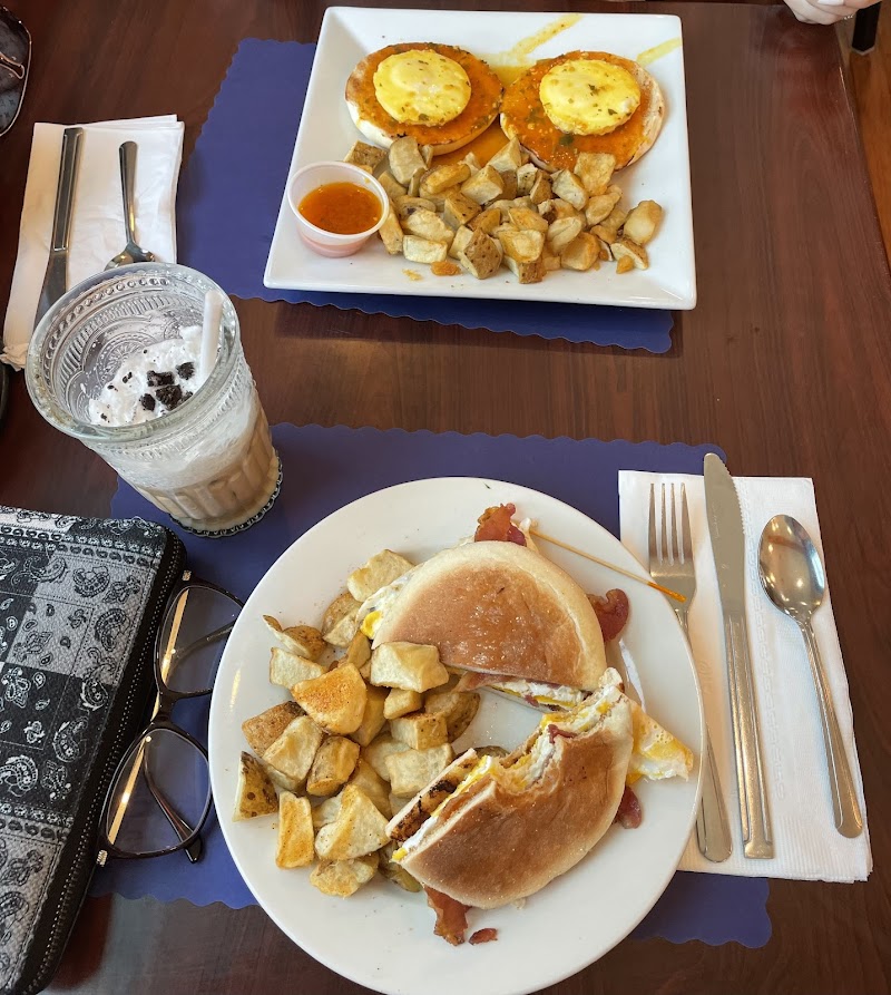 Tia Maria's European Café - photo 4
