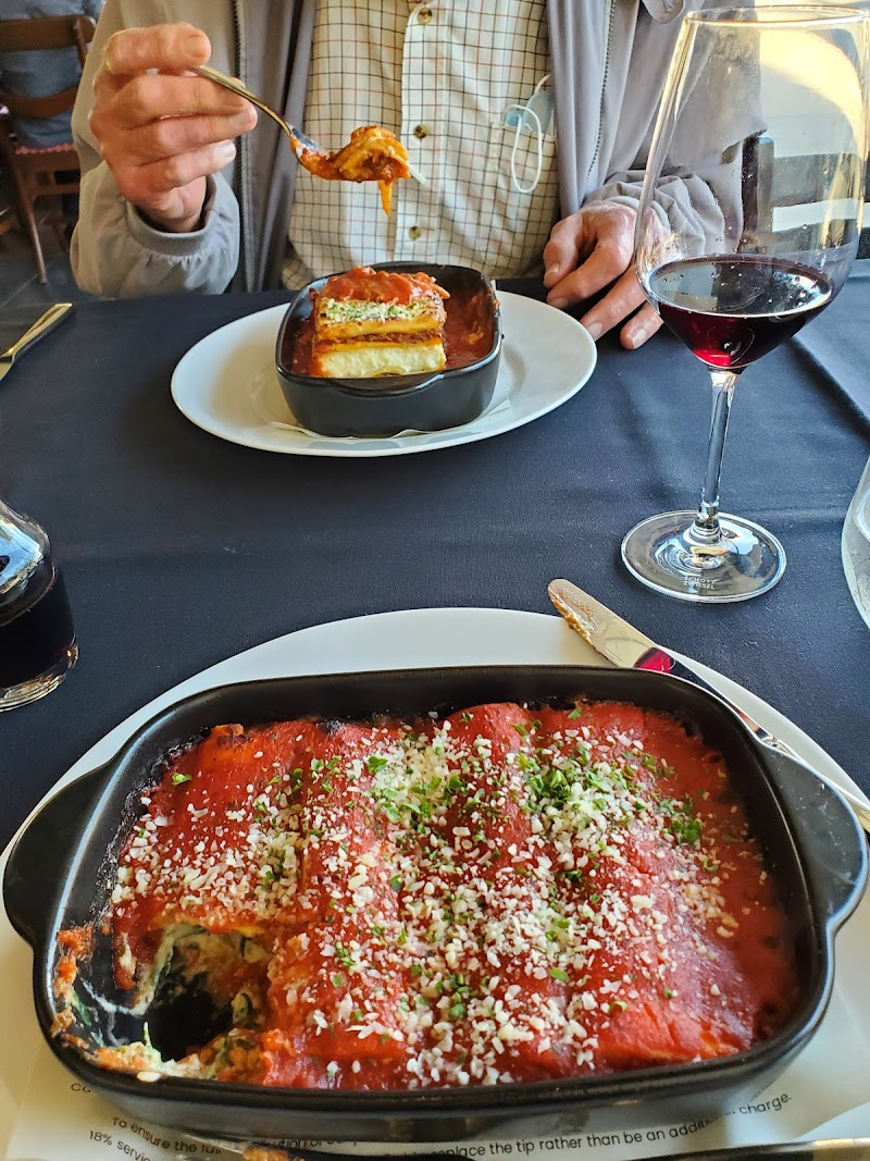 Amapola Kitchen and Wine Merchant - photo 3