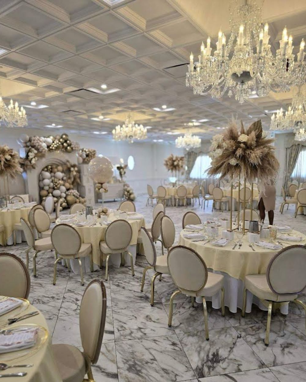 Chandelier Catering - photo 5