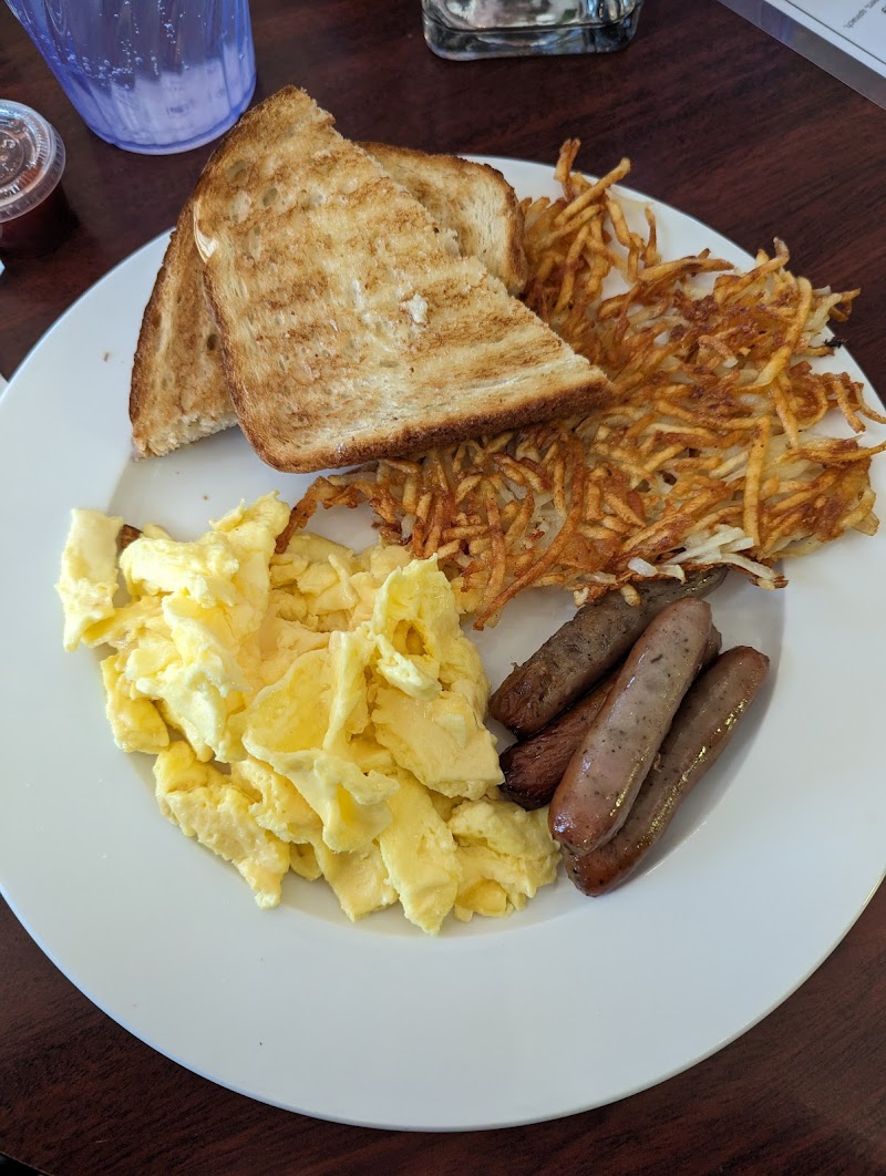 Ally's Bistro - photo 5