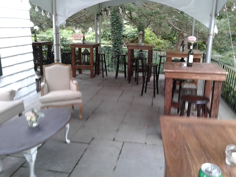 The Bates House - photo 3