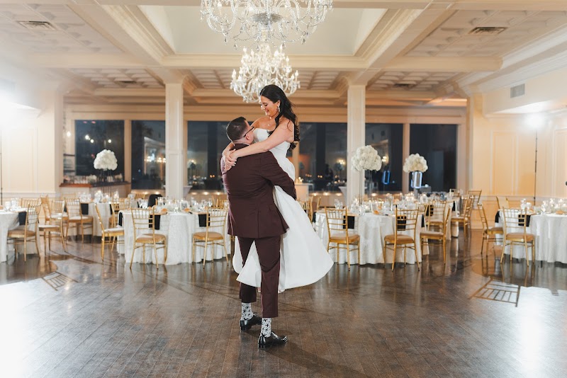Soundview Caterers Waterfront Wedding Venue Long Island - Catering in Bayville, New York