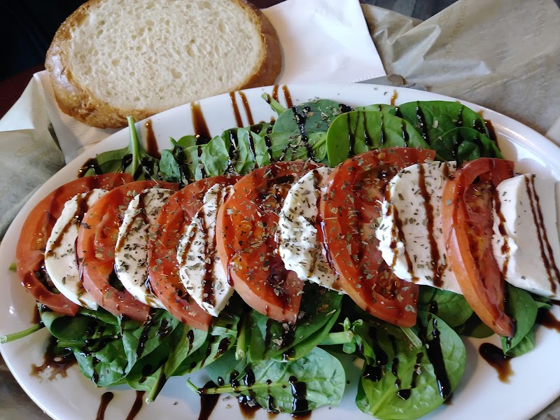 Picasso Deli - photo 2