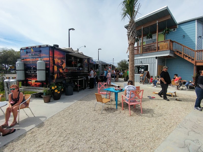The Village Garden Food Truck Park, Florida - photo 4