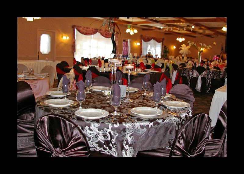 Barracks Hospitality Group Banquet Center & Catering - Catering in Peoria, Illinois