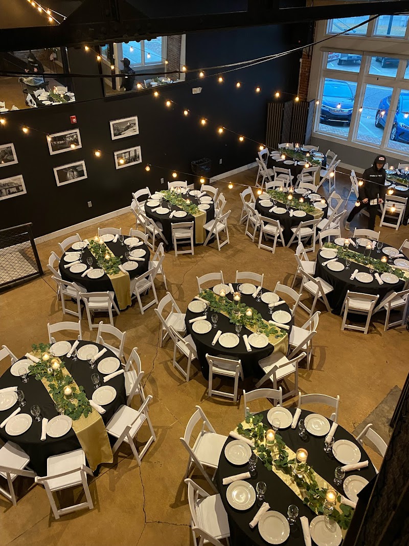 The District Room - photo 2
