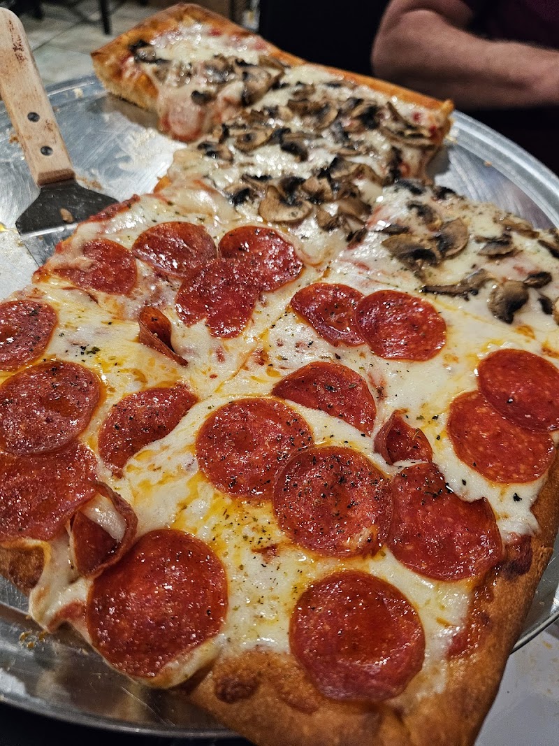 Sicilian Delite Pizzeria Ristorante - photo 3