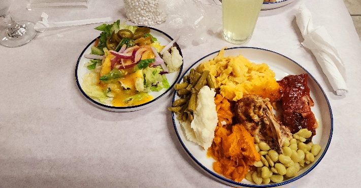 Merredith's Restaurant & Catering - photo 3