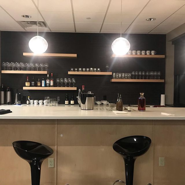 Bubbles Bartending Service - photo 2