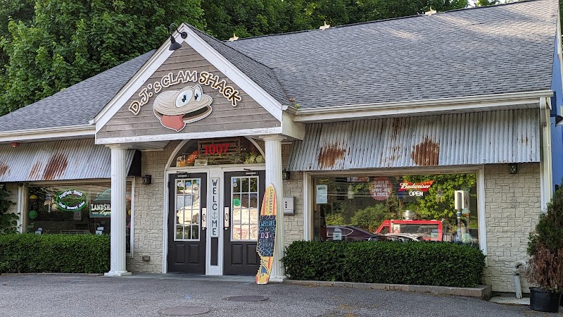 DJ'S Clam Shack Stony Brook - Catering in Stony Brook, New York