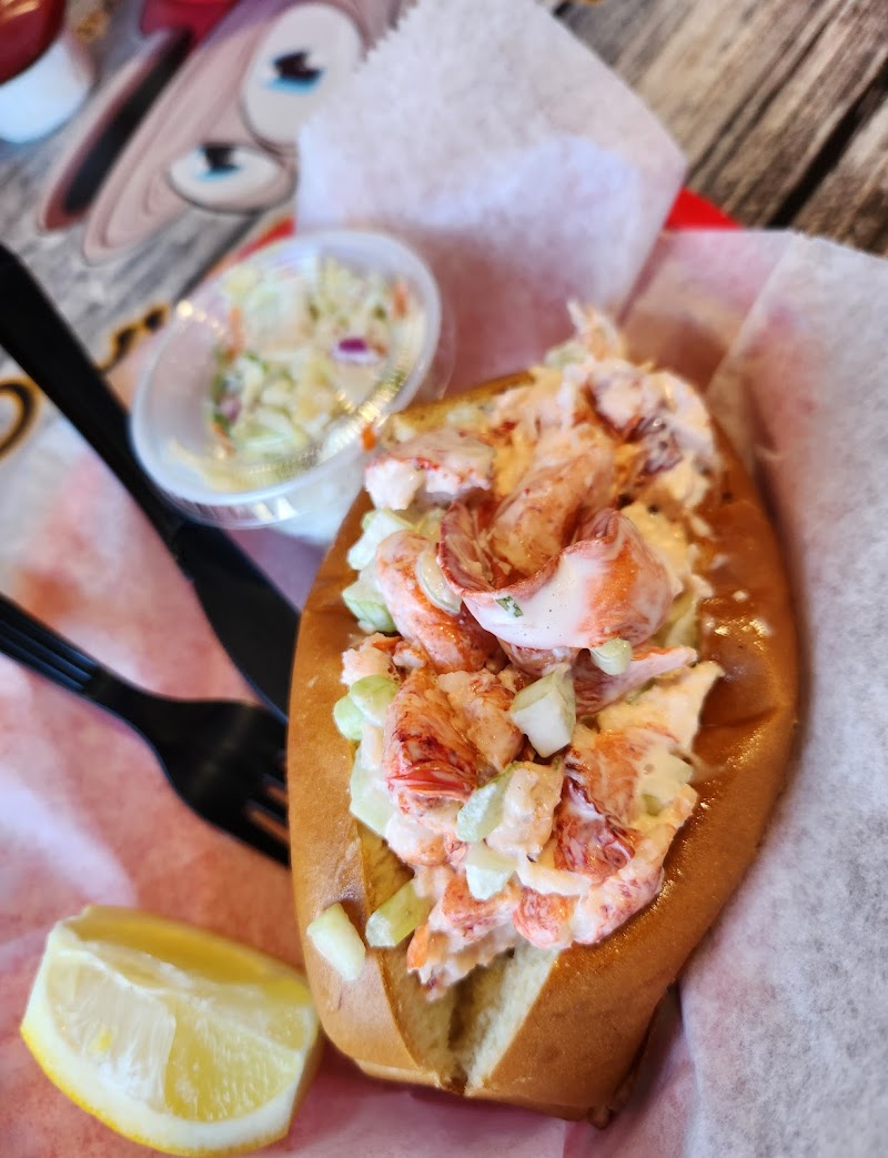 DJ'S Clam Shack Stony Brook - photo 2