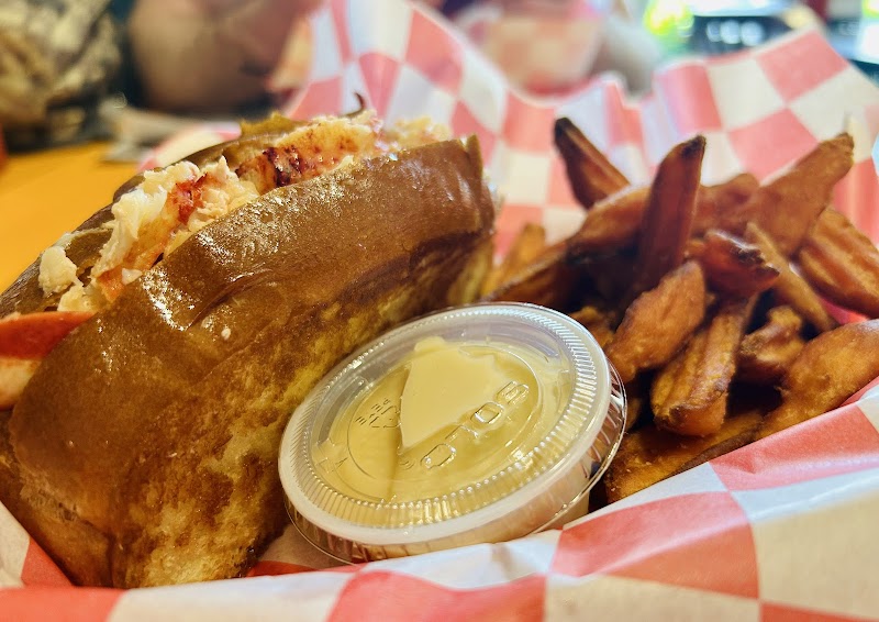 DJ'S Clam Shack Stony Brook - photo 3