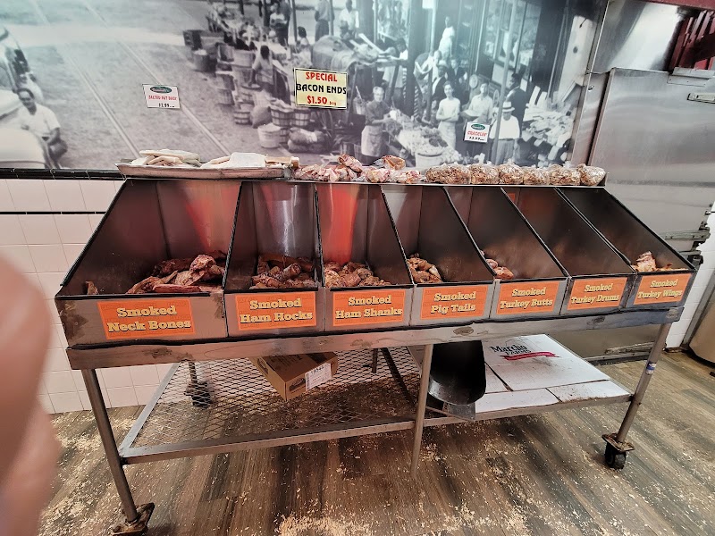 Cannuli's Quality Meats and Poultry - photo 5