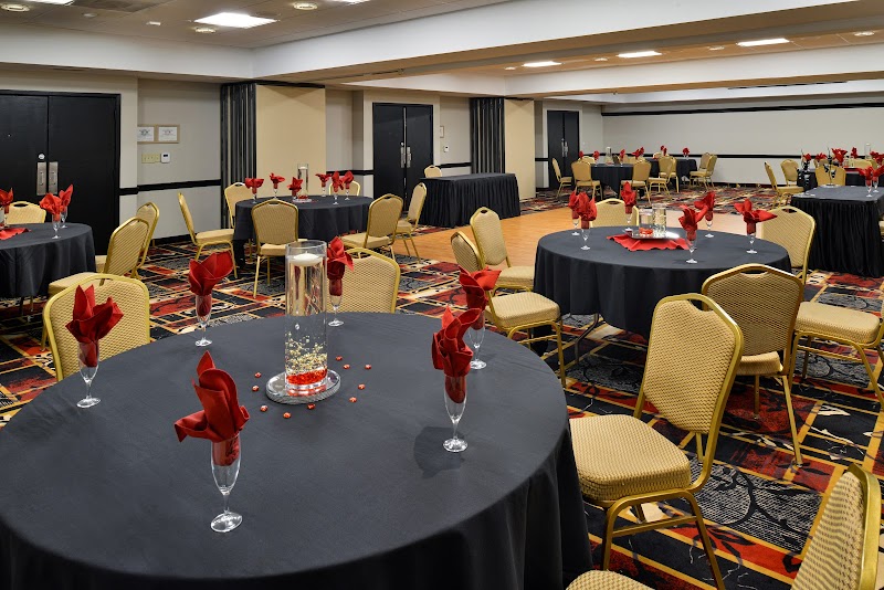 The Hawthorne Inn & Conference Center - photo 3