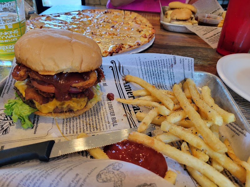 Lucky's Pub and Grill - Catering in Wrightstown, Wisconsin