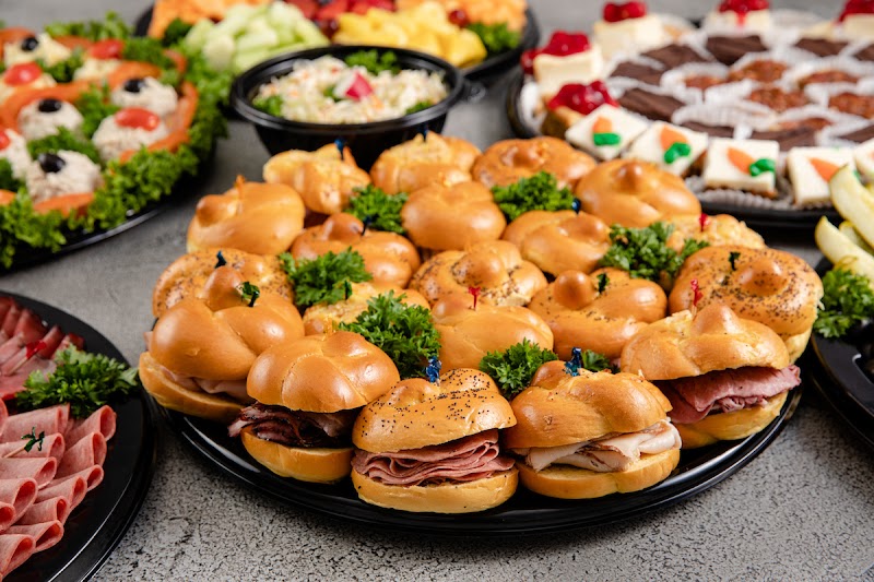 Miracle Mile Deli - photo 4