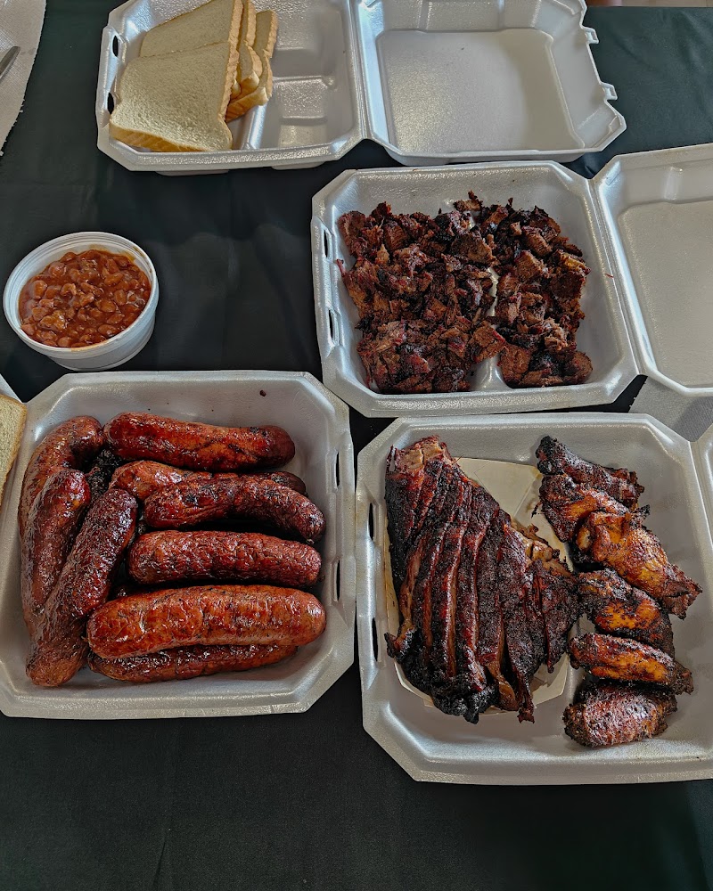 Mama's BBQ - photo 3