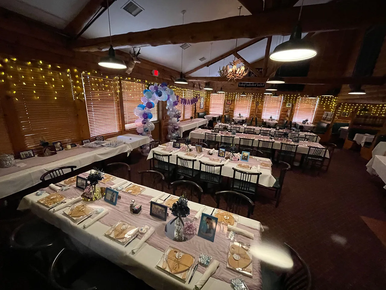 Aspen Restaurant ~ Bar ~ Banquets ~ Catering - photo 4