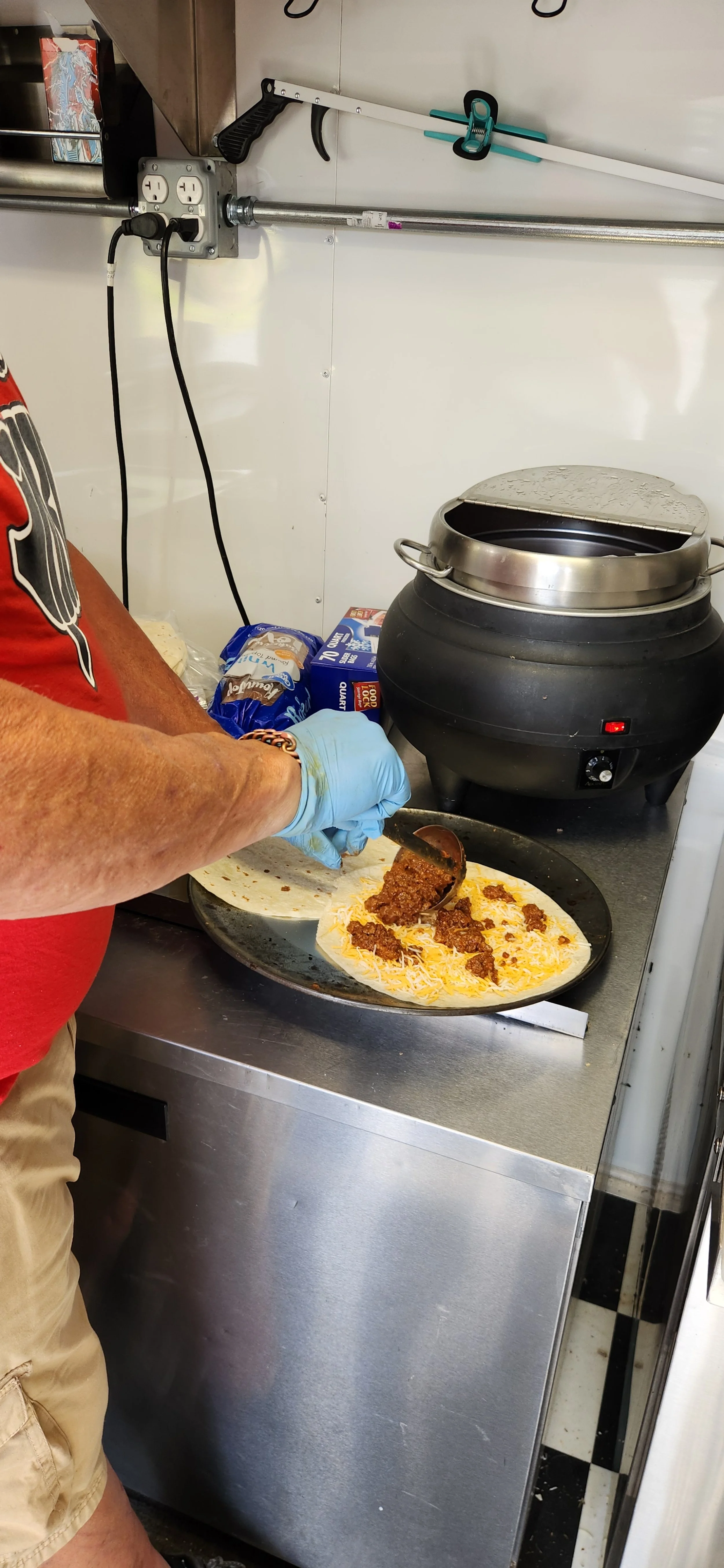 EndeeBoy Catering, LLC - photo 4