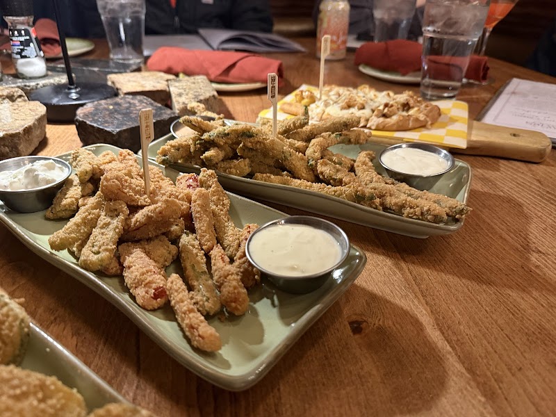 Twigs Tavern and Grille - photo 5